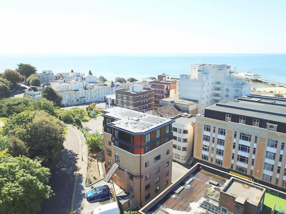 The Pad By The Beach Penthouse Apartment With Sunset And City Views Bournemouth Exterior photo